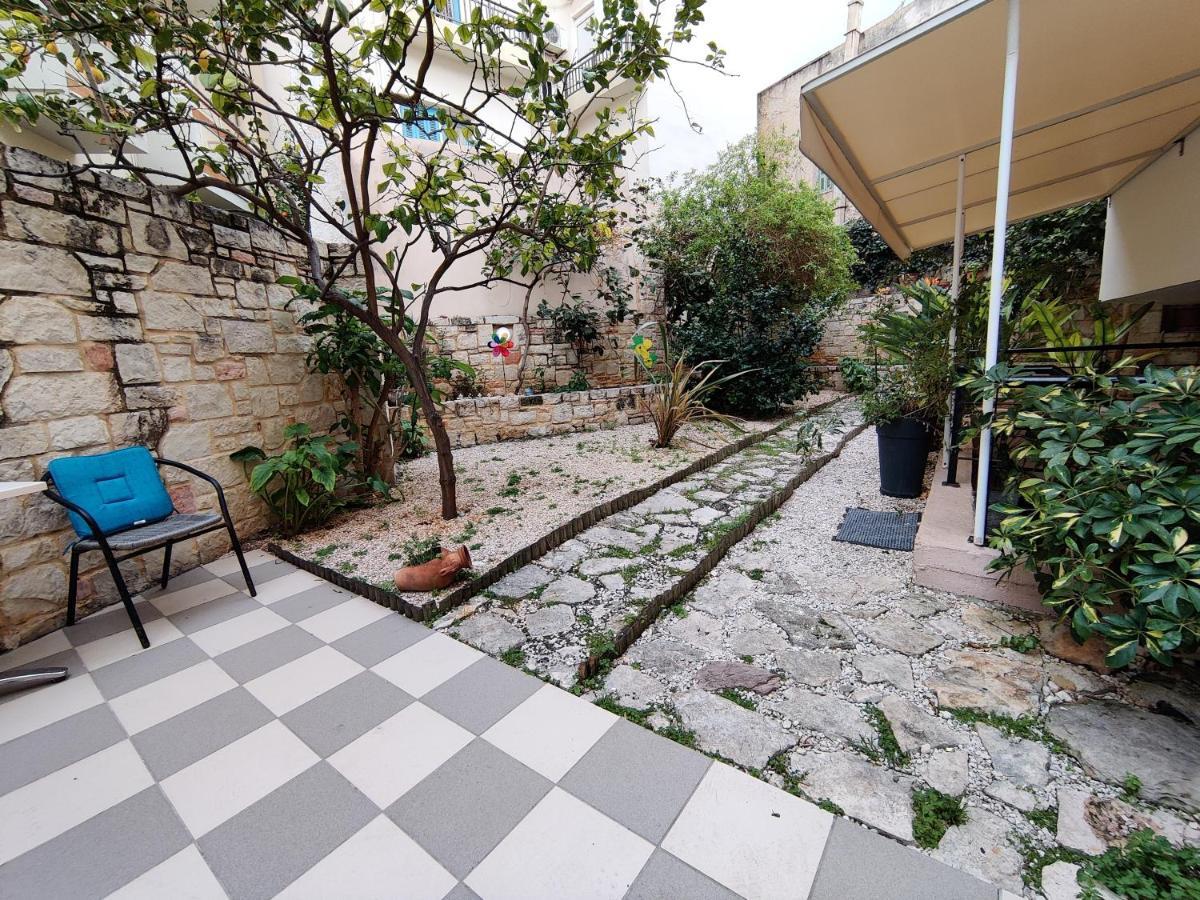 City Center Oasis In Light Green Heraklion  Екстер'єр фото